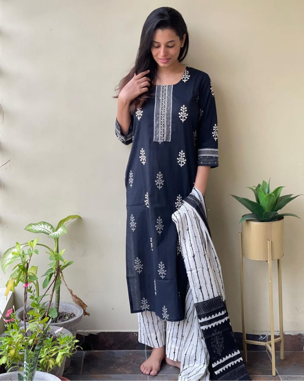 Heavy Embroidery Work Kurti With Pant And Dupatta