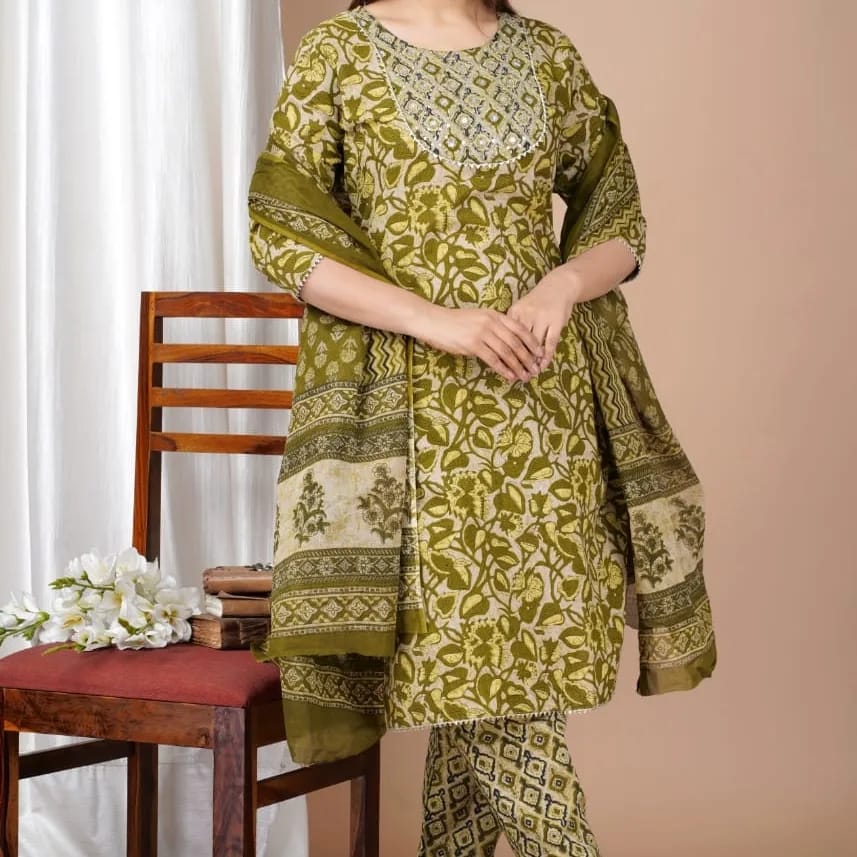 Green Straight Kurti With Pant