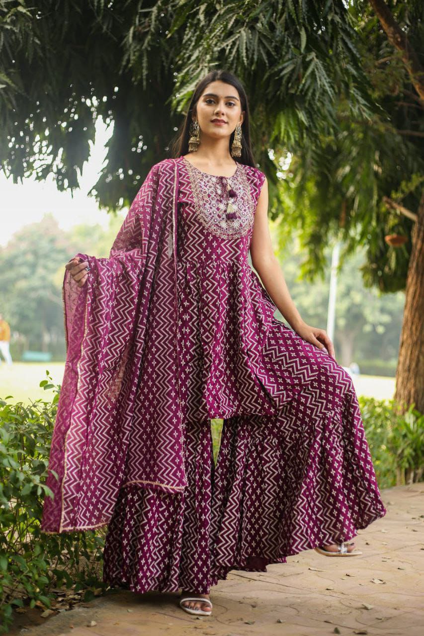 Beautiful Embroidery Mill Print Sarara Set